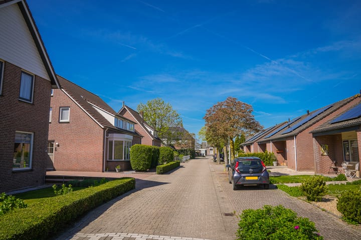 Foto 25 van Meidoornstraat 10