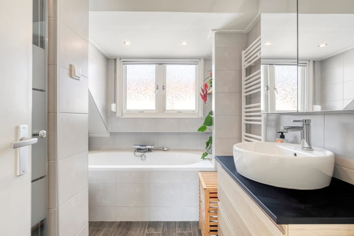 Foto 24 van van Tilburghstraat 12