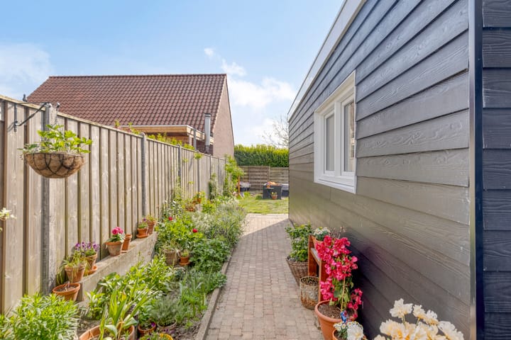 Foto 28 van van Tilburghstraat 12