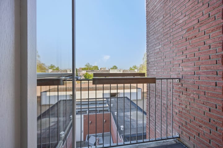 Foto 14 van Noord-Besterdstraat 15-A