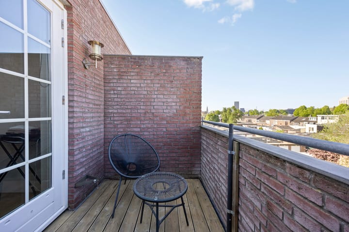 Foto 28 van Noord-Besterdstraat 15-A