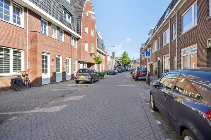 Foto 32 van Noord-Besterdstraat 15-A
