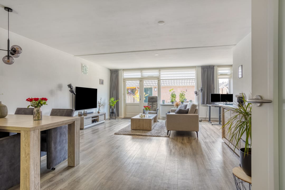 Foto 2 van P. Flintstraat 39