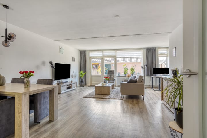 Foto 2 van P. Flintstraat 39