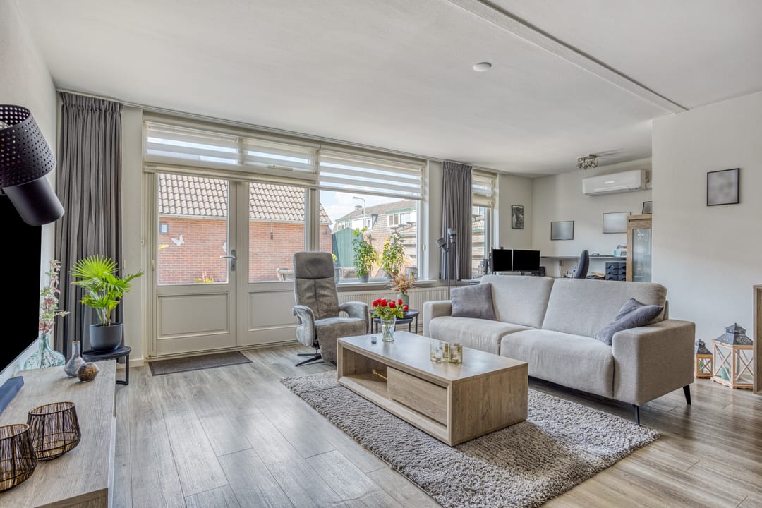 Foto 7 van P. Flintstraat 39