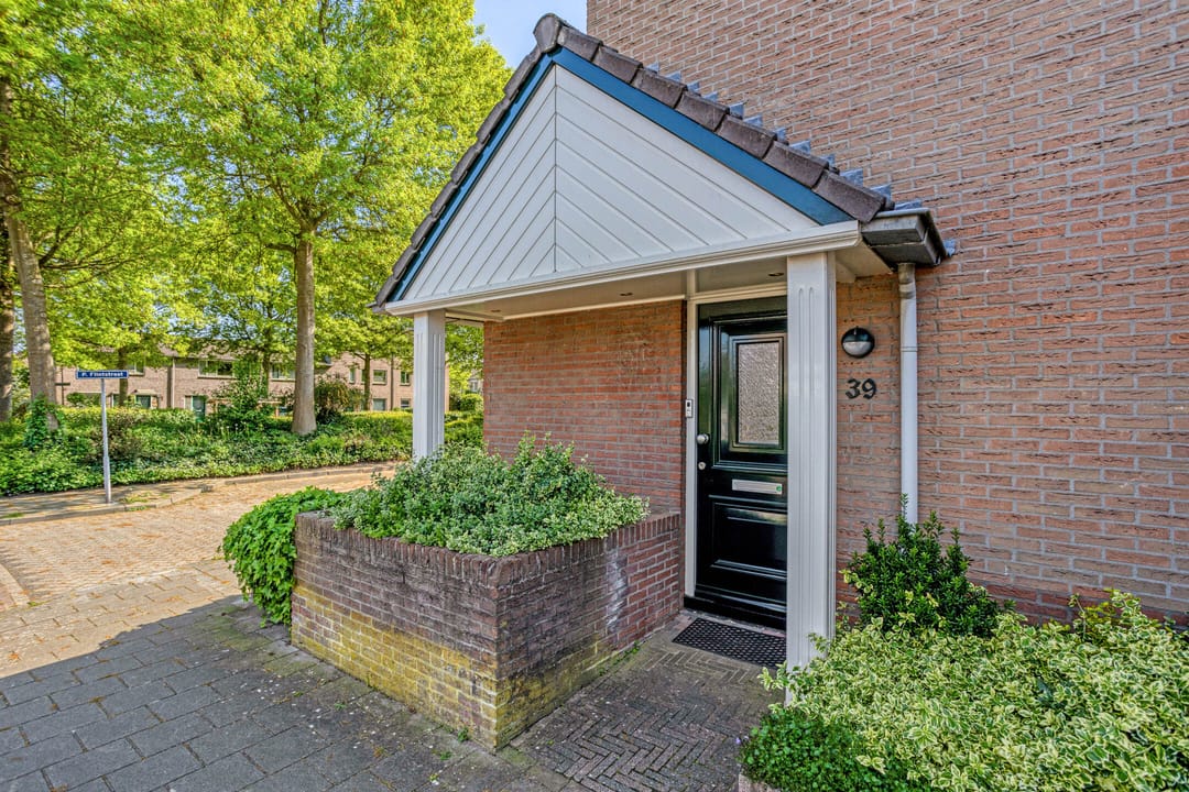 Foto 28 van P. Flintstraat 39