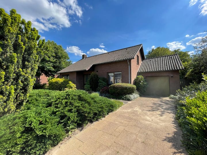 Foto 1 van Maasstraat 3