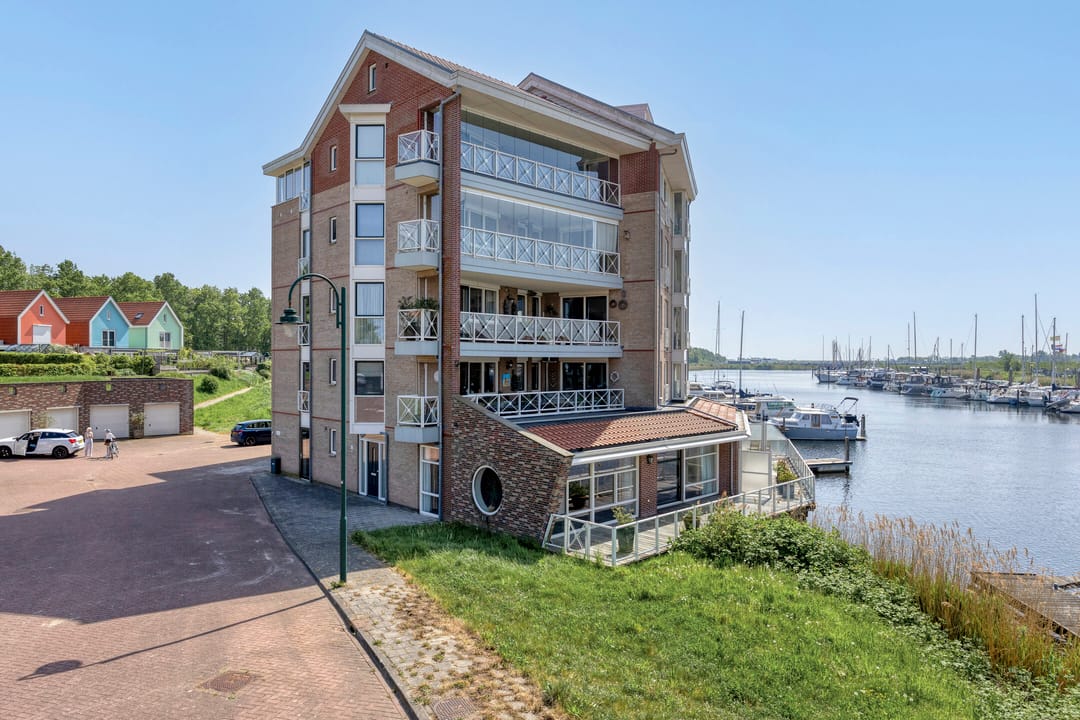 Photo 2 of Slikkenburg 1