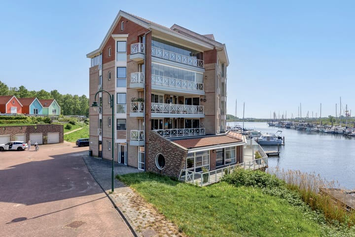 Photo 2 of Slikkenburg 1