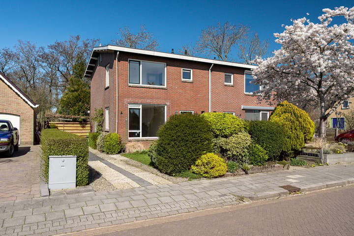 Foto 32 van His van Botnialeane 10