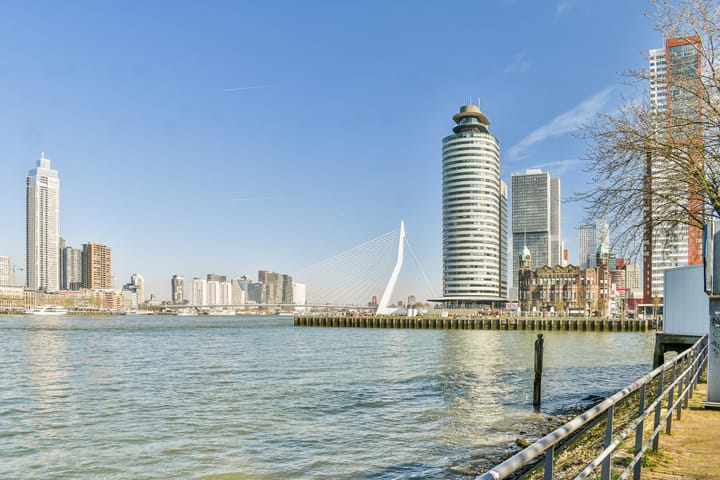 Photo 2 of Rechthuislaan 20-E