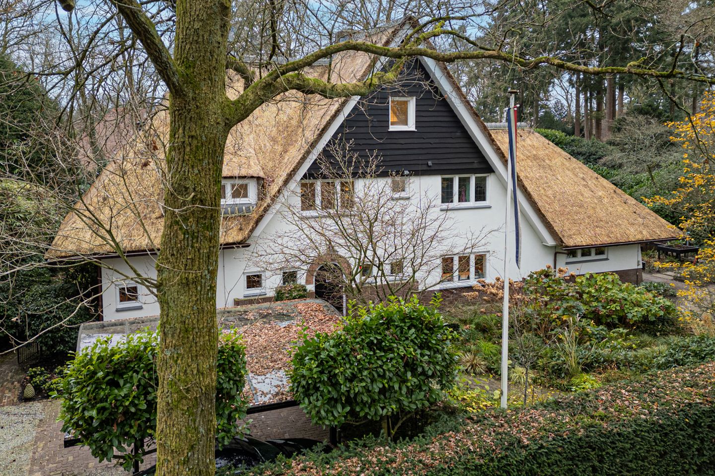 Photo 4 of van Beeverlaan 7