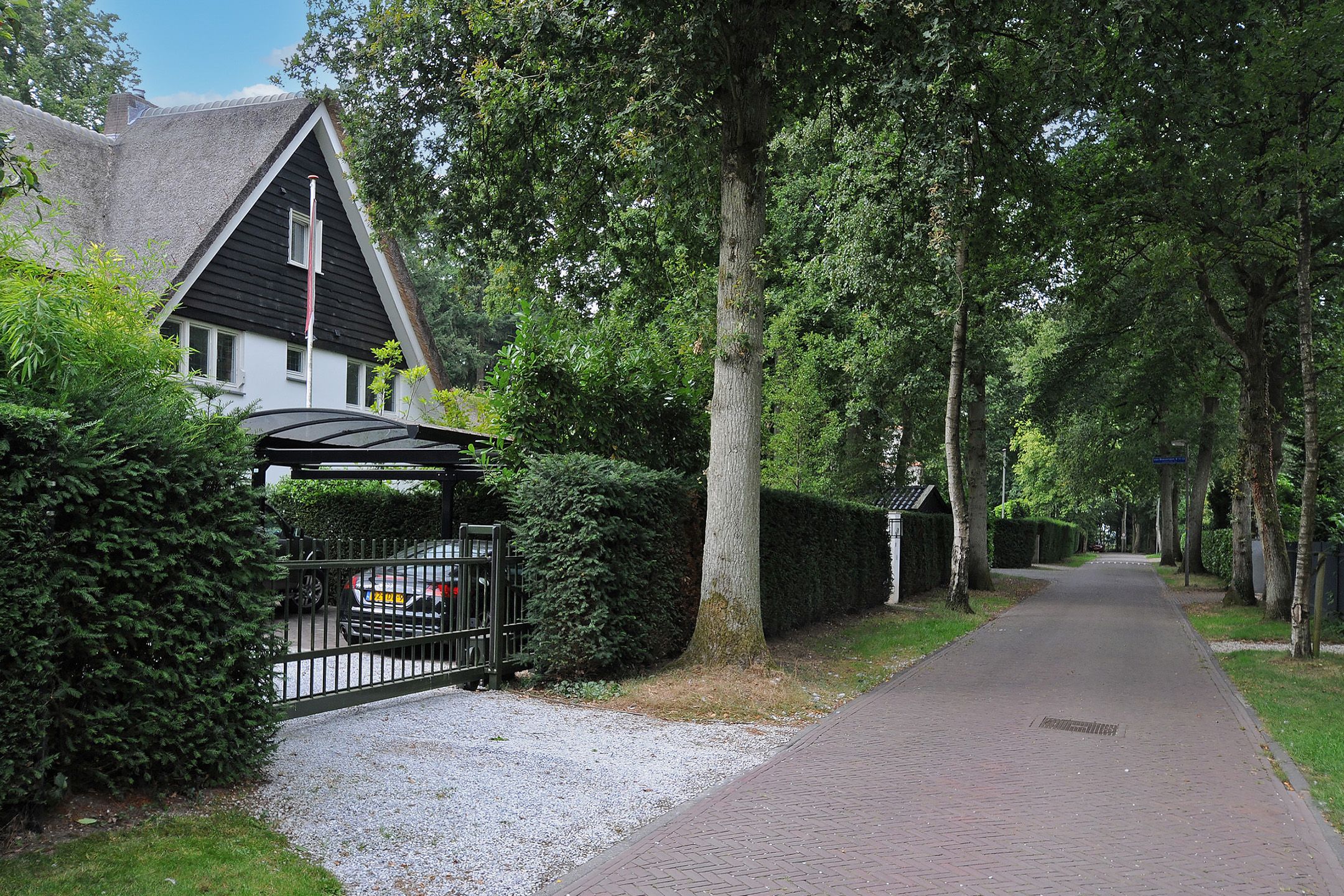 Photo 6 of van Beeverlaan 7