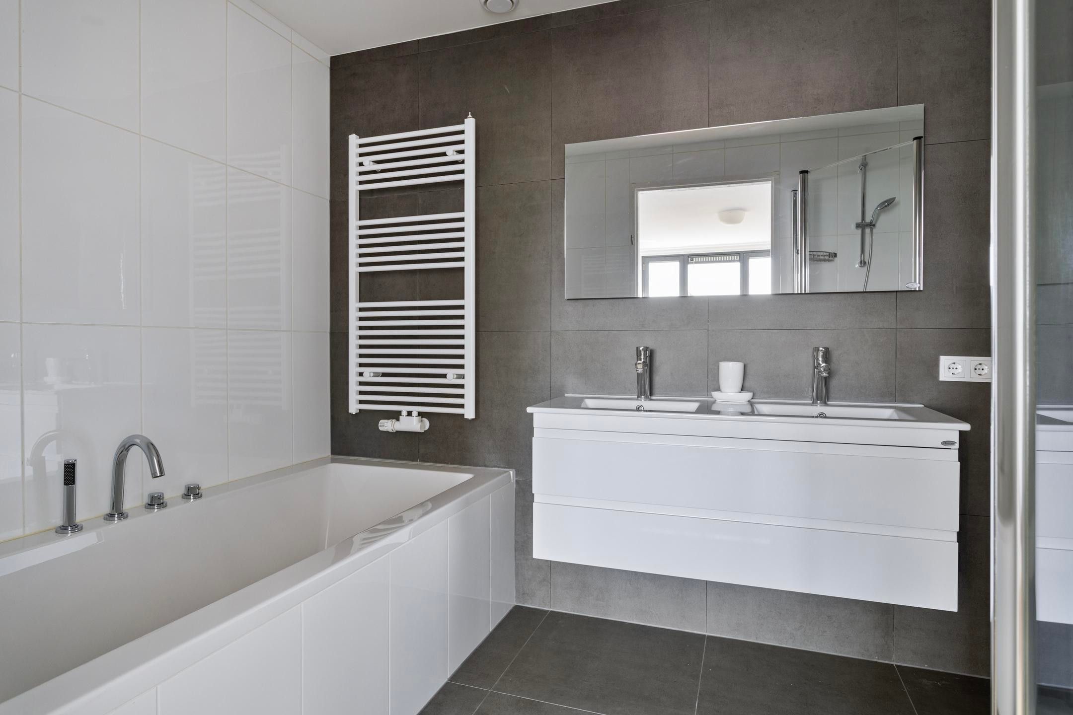 Photo 24 of Veldmaarschalk Montgomerylaan 13