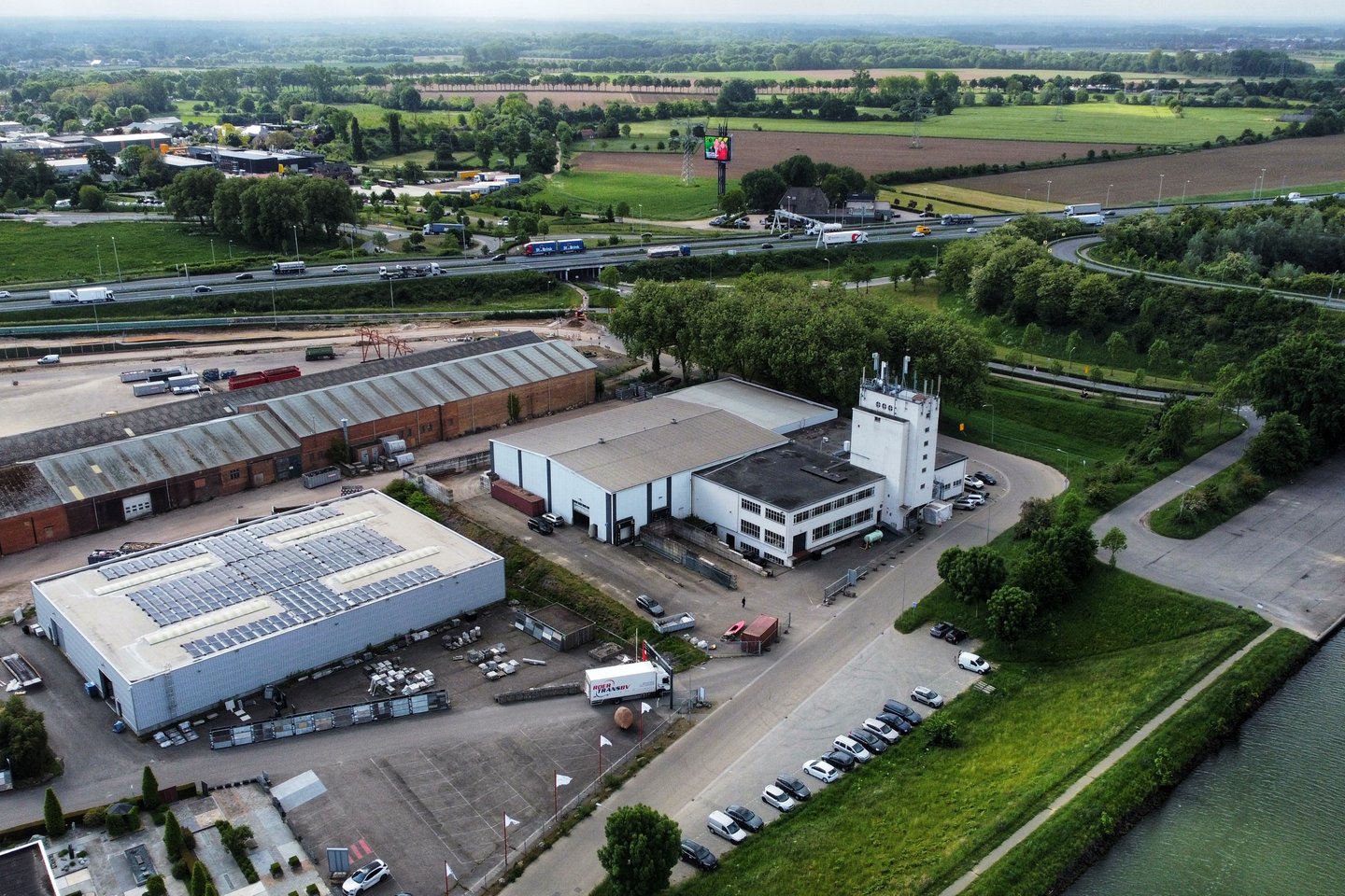 View photo 3 of Havenweg 6-8