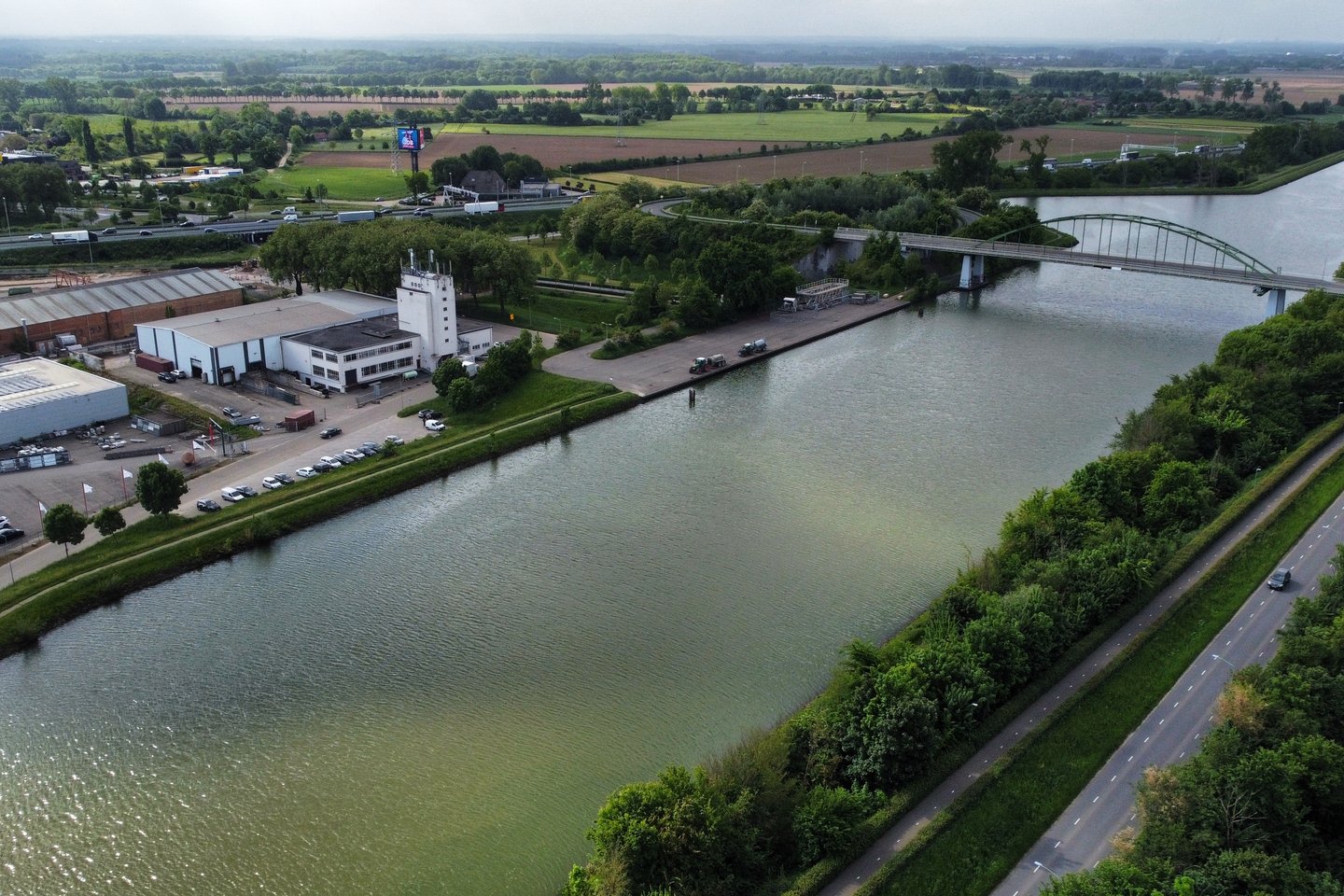 View photo 4 of Havenweg 6-8