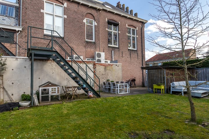 Foto 33 van Hof te Zandeplein 1