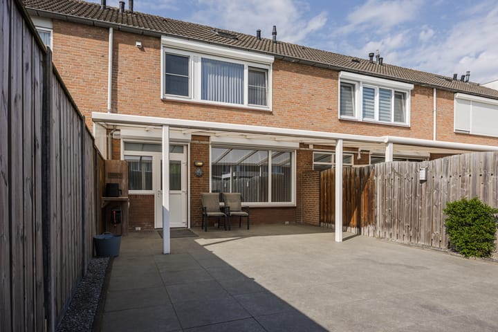 Foto 37 van Willem Barentszstraat 14