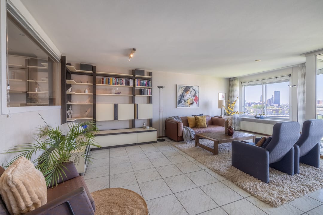 Photo 11 of Oostmaaslaan 884