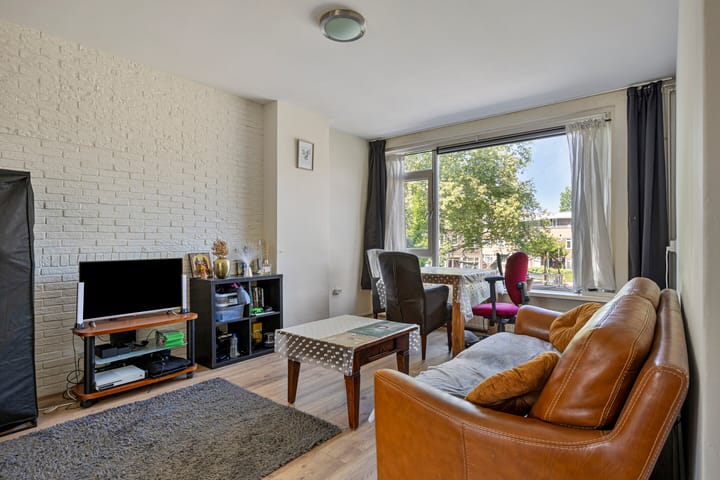 Photo 3 of Newtonplein 49