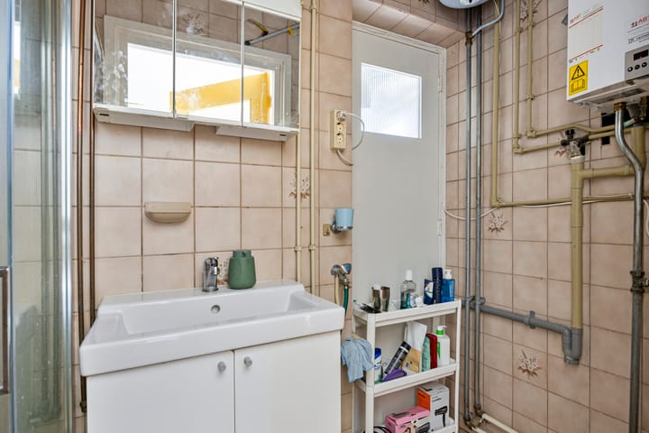 Photo 13 of Newtonplein 49