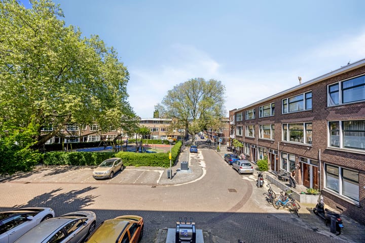 Photo 19 of Newtonplein 49