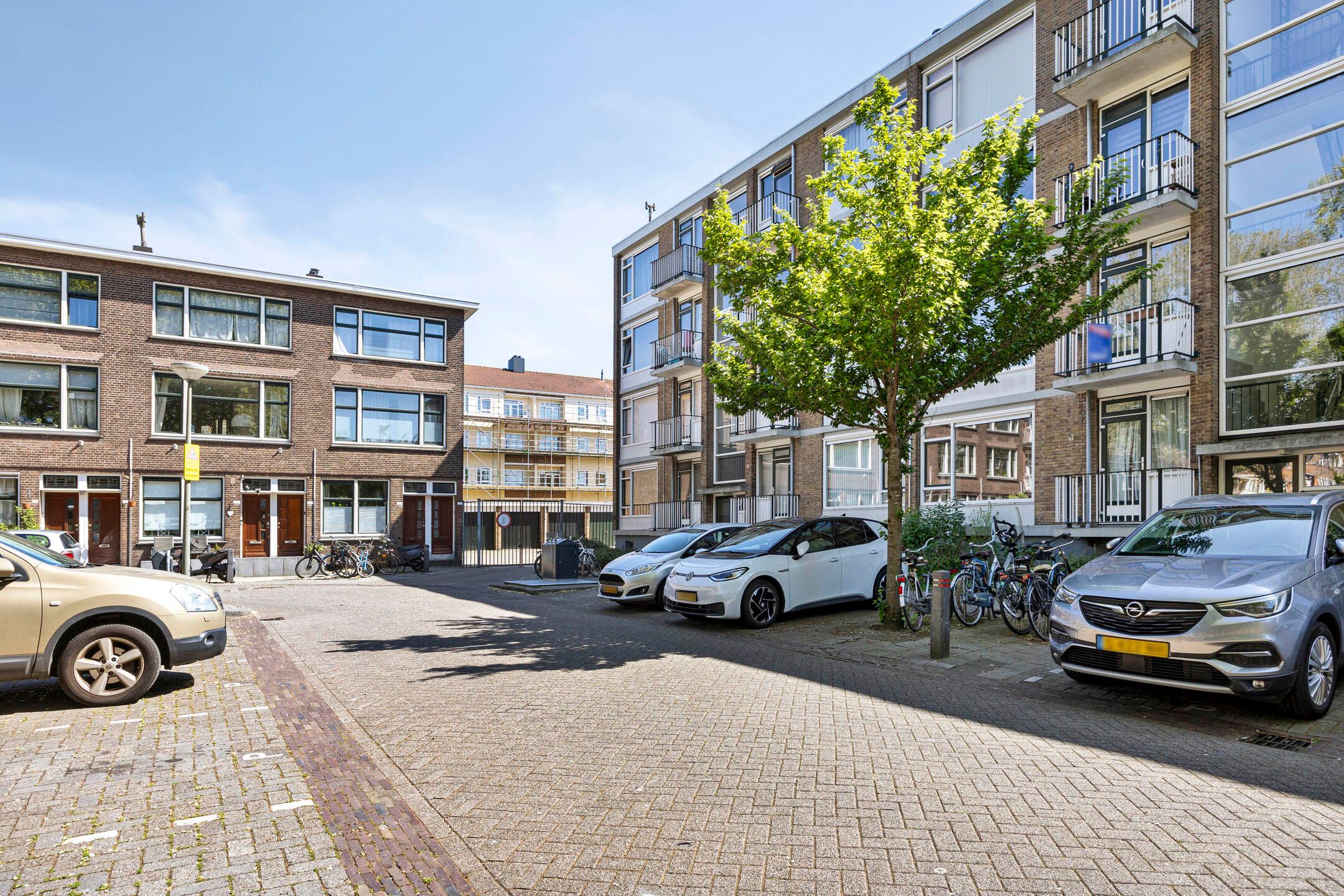 Foto 21 van Newtonplein 49