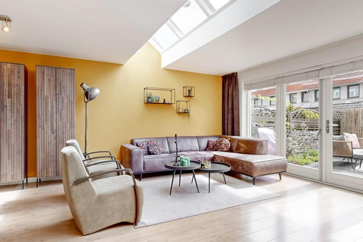 Foto 2 van Renoirhof 32