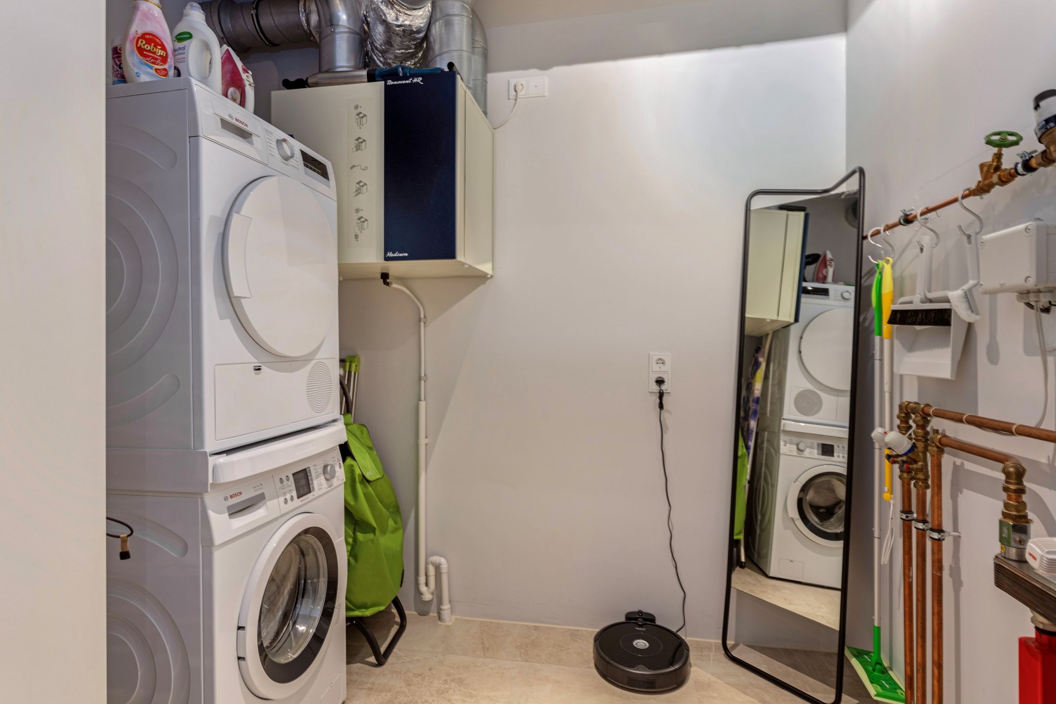 Photo 15 of Anna van Buerenplein 239