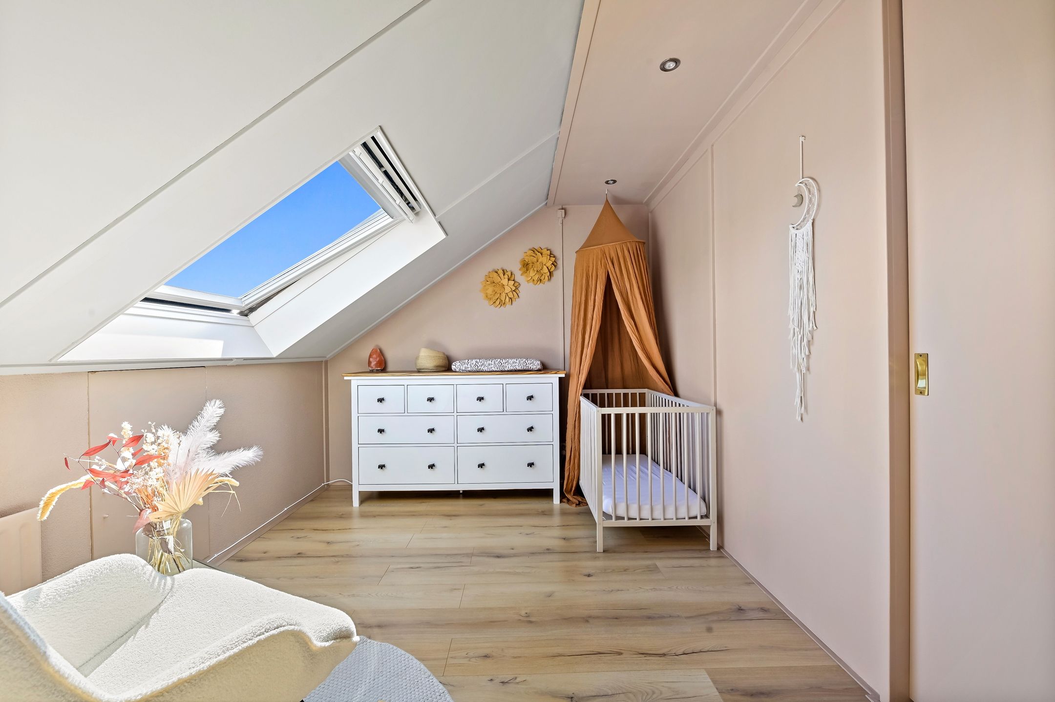 Foto 27 van Kaasjeskruid 37