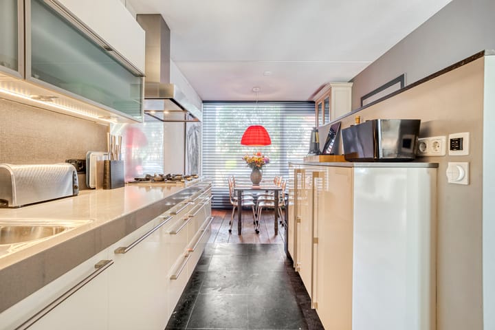 Foto 15 van van Erpstraat 56