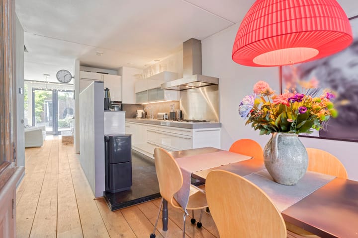 Foto 18 van van Erpstraat 56