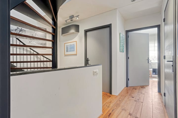 Foto 22 van van Erpstraat 56