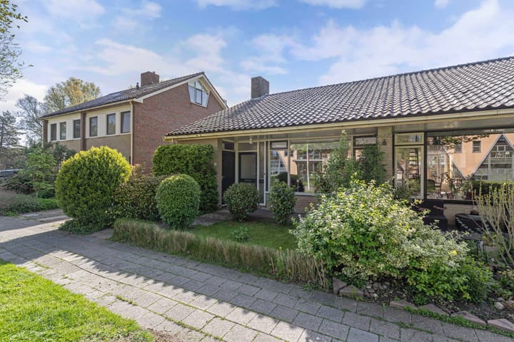 Photo 2 of Hemdijk 55