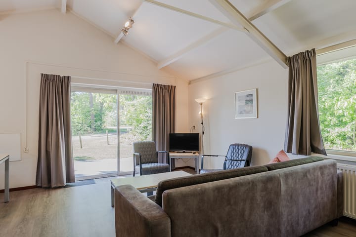 Photo 2 of Oshaarseweg 24-126