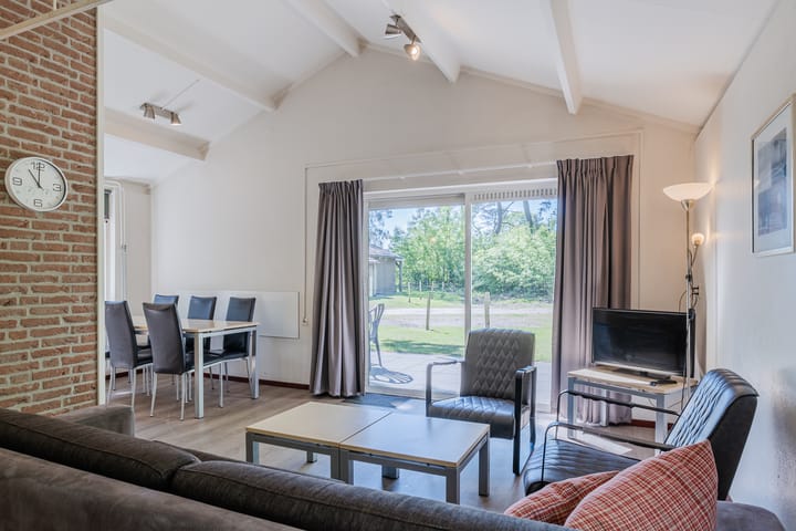 Photo 5 of Oshaarseweg 24-126