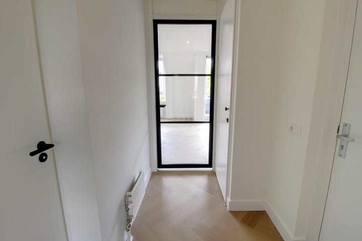 Photo 3 of Haegerhofplein 18