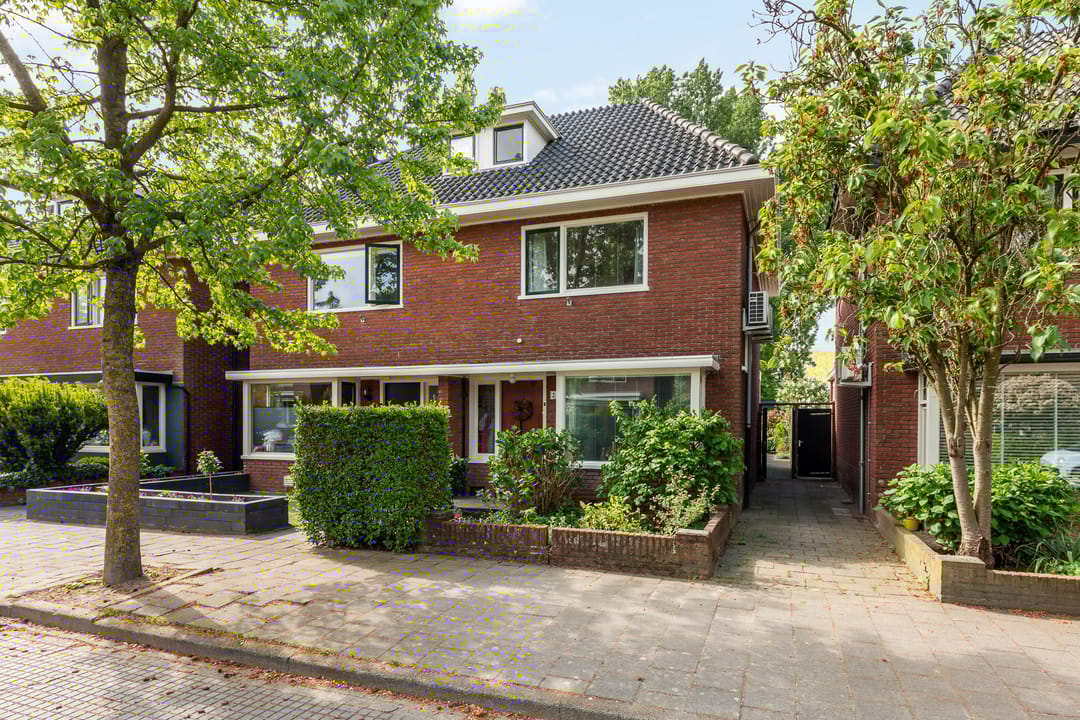 Photo 1 of Nicolaasstraat 22