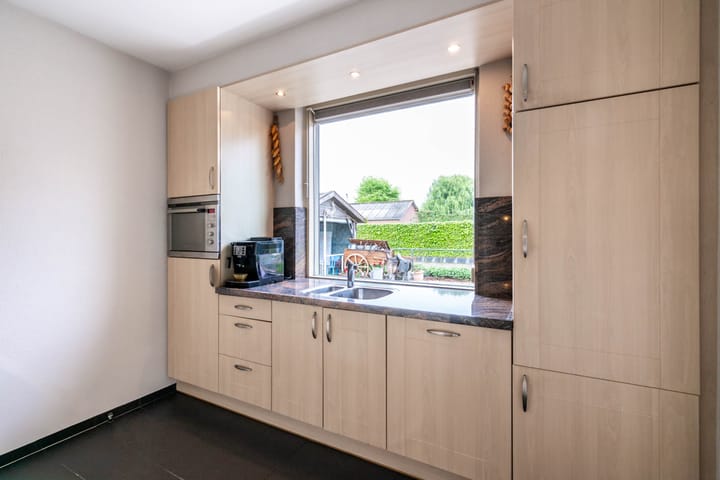 Photo 13 of Spaanderstraat 126