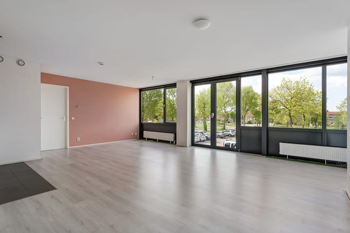 Foto 2 van Nicolaas Beetsplein 111-A