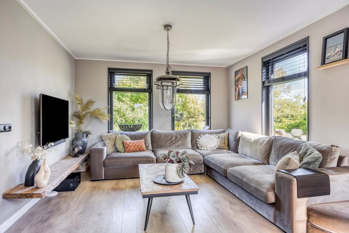 Foto 16 van Eelke Meinertswei 34