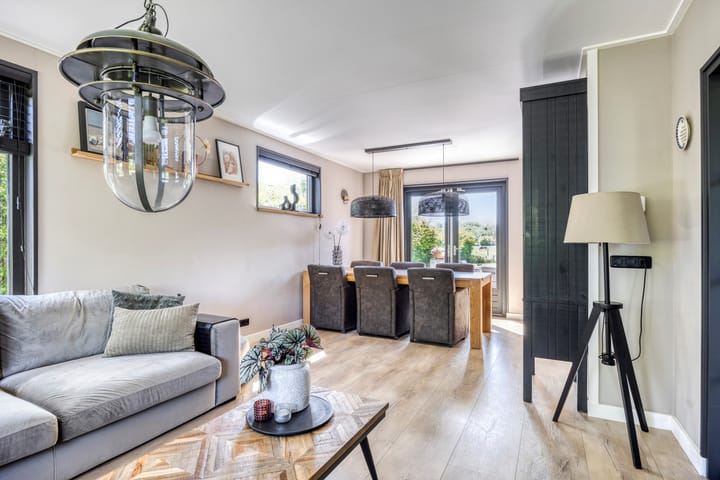 Foto 18 van Eelke Meinertswei 34