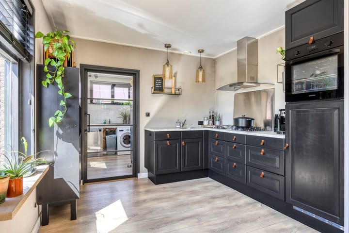 Foto 26 van Eelke Meinertswei 34