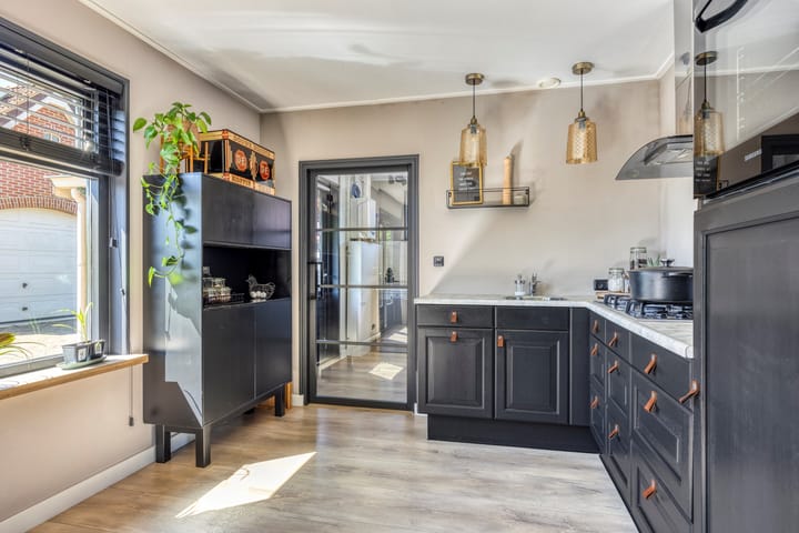 Foto 27 van Eelke Meinertswei 34