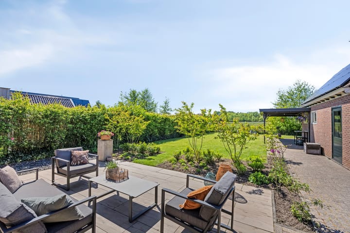 Foto 48 van Eelke Meinertswei 34