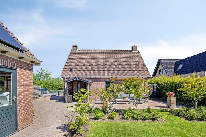 Foto 50 van Eelke Meinertswei 34