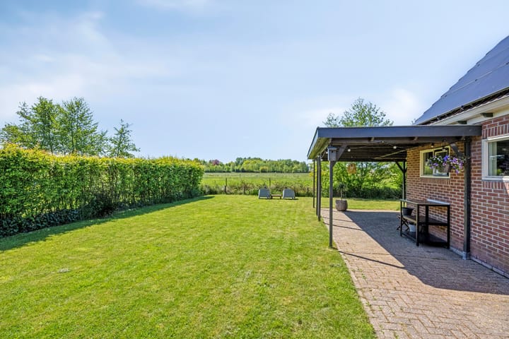 Foto 52 van Eelke Meinertswei 34