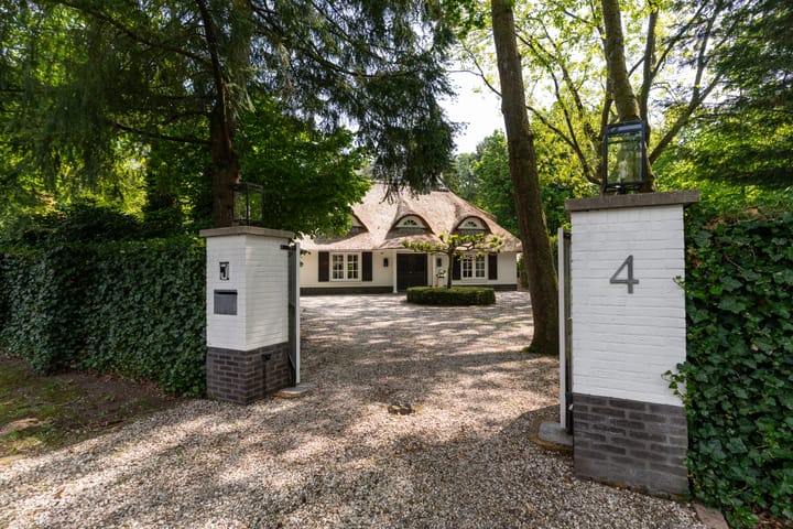 Foto 2 van Van der Helstlaan 4