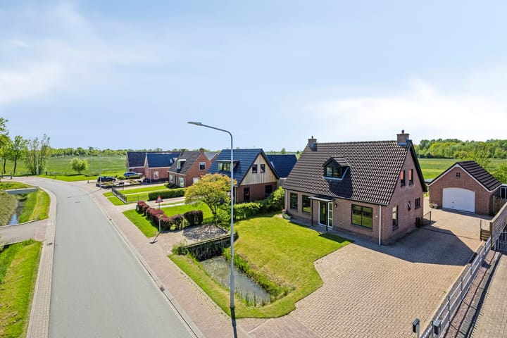 Foto 68 van Eelke Meinertswei 34