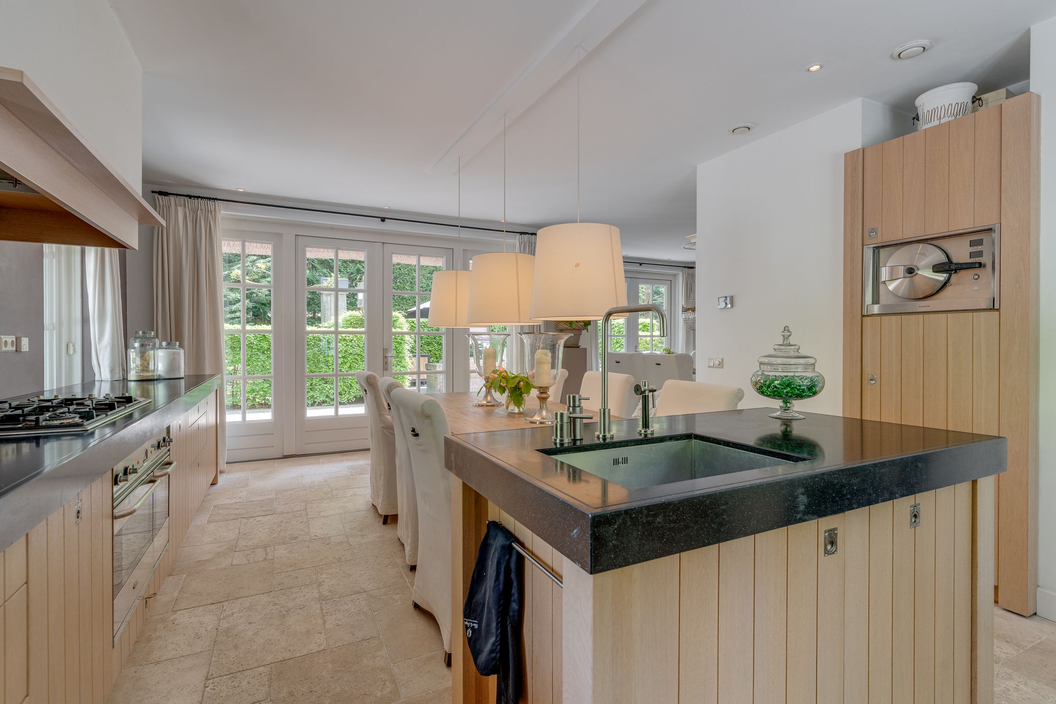 Foto 18 van Van der Helstlaan 4